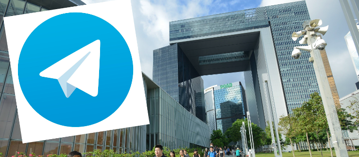 WhatsApp group messaging